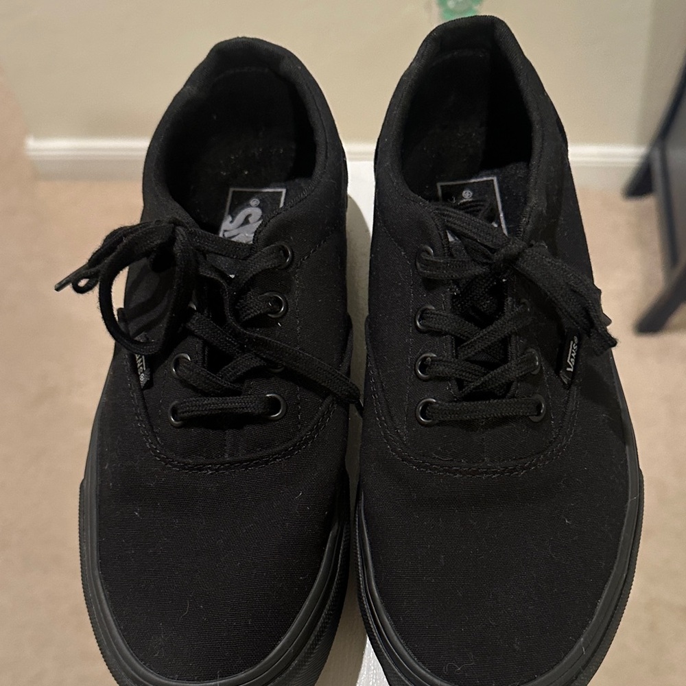 Vans Black Canvas WoMen's Sneakers size 9